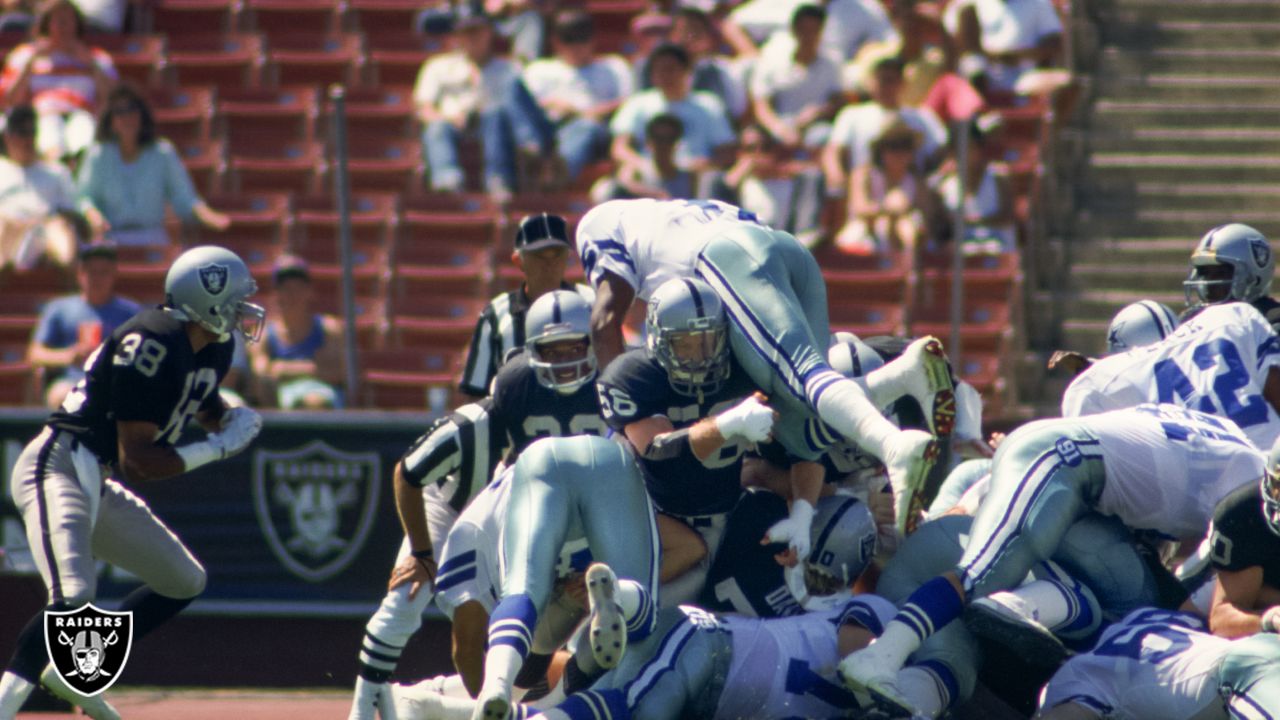 Oakland, California, USA. 7th Dec, 1980. Oakland Raiders vs Dallas