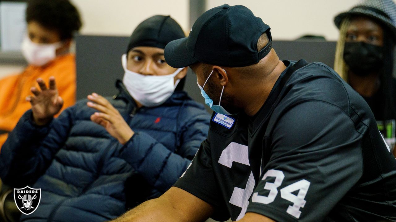 Raiders talk hip hop with Las Vegas youth