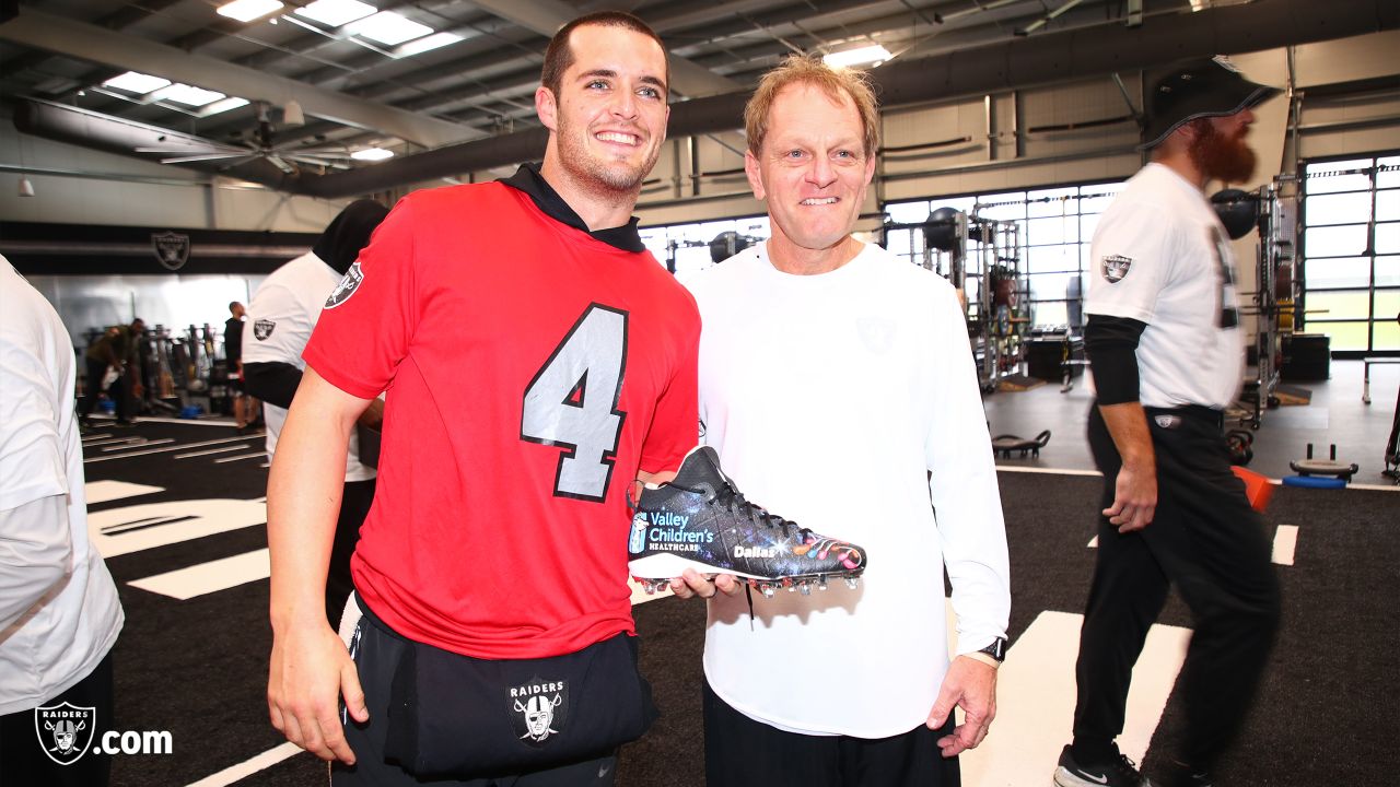 Photos: Raiders unbox custom cleats for NFL My Cause My Cleats