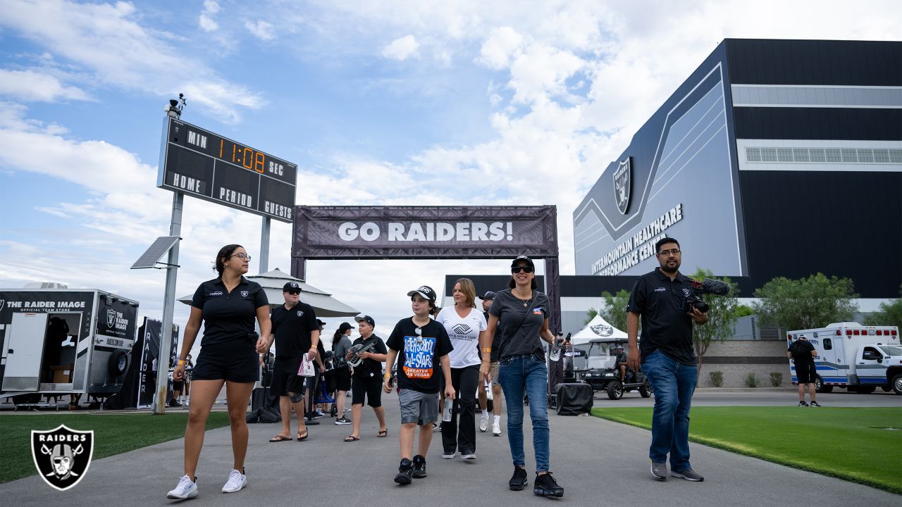 Cornerback Marcus Peters suiting up for his childhood team