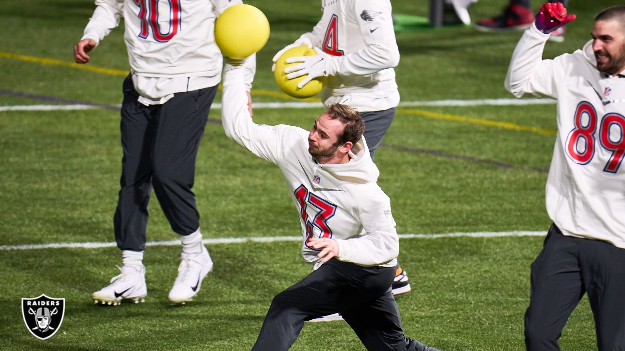 Hunter Renfrow shows off arm at NFL Pro Bowl Skills Challenge