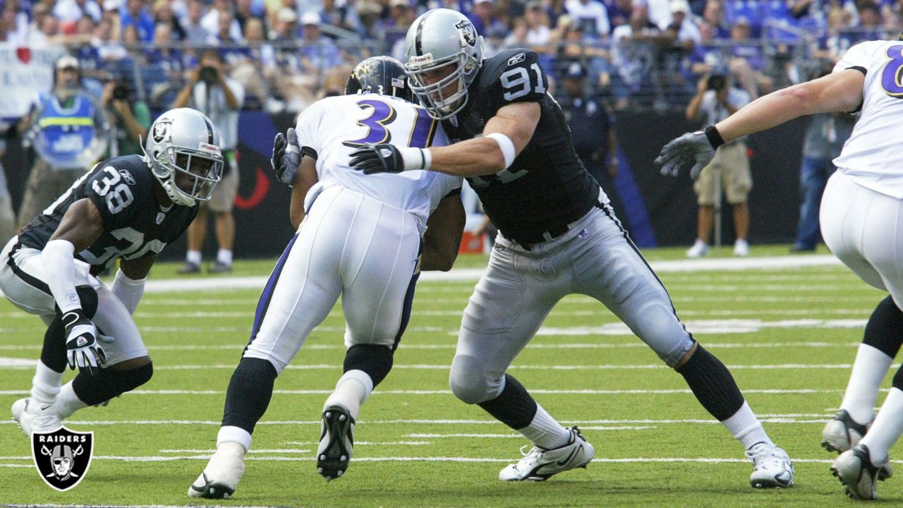 Oakland, California, USA. 14th Jan, 2001. Oakland Raiders vs. Baltimore  Ravens at Oakland Alameda County Coliseum Sunday, January 14, 2001. Ravens  Beat Raiders 19-3. AFC championship game. Baltimore Ravens defensive tackle  Tony