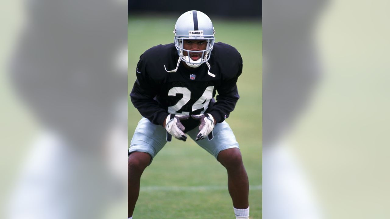 NFL great Charles Woodson upset over erroneous whistle in Raiders