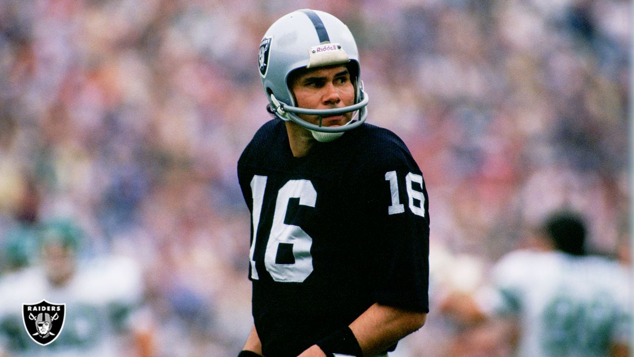 324 Jim Plunkett Raiders Photos & High Res Pictures - Getty Images