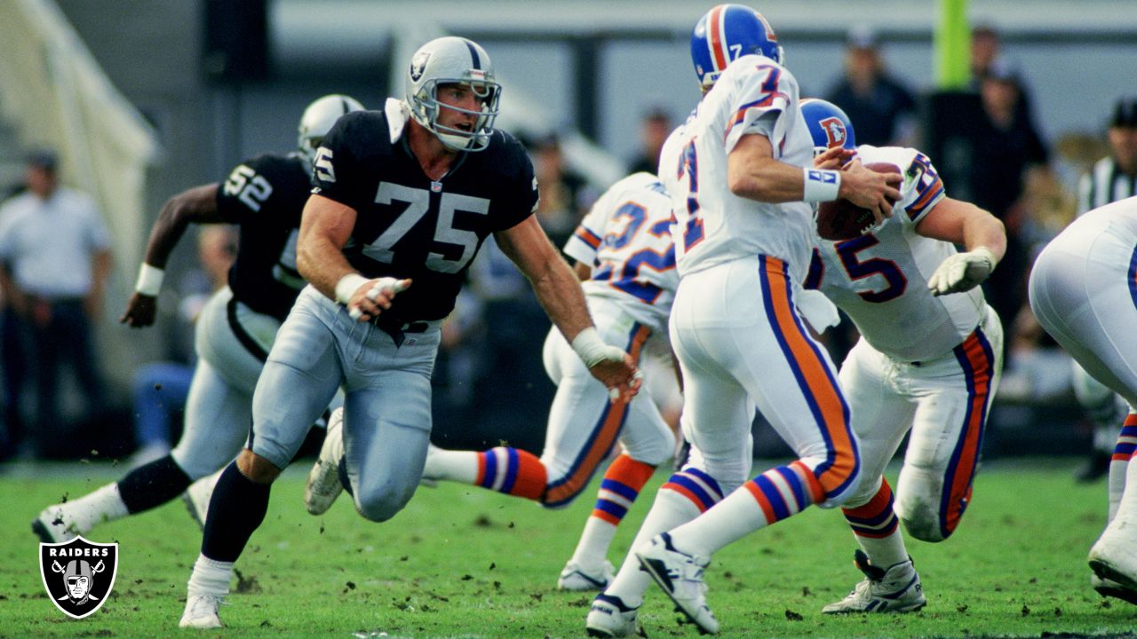 On This Date in Raiders History: Howie Long inducted into the Hall of Fame