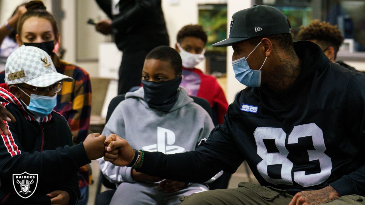 Darren Waller honored as Raiders' Walter Payton NFL Man of the Year nominee  in pregame celebration