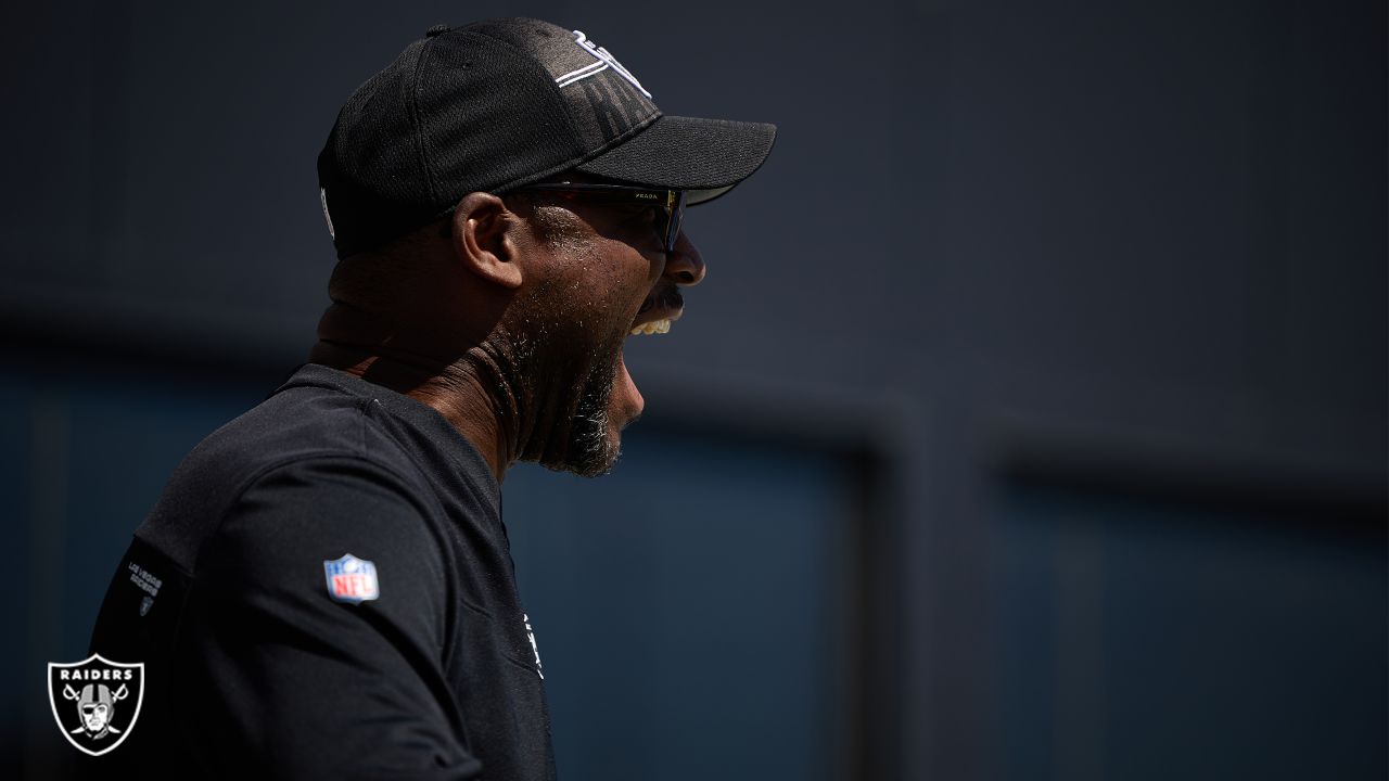 Las Vegas Raiders center Andre James (68) against the Indianapolis Colts  during the first half of an NFL football game, Sunday, Nov 13, 2022, in Las  Vegas. (AP Photo/Rick Scuteri Stock Photo - Alamy