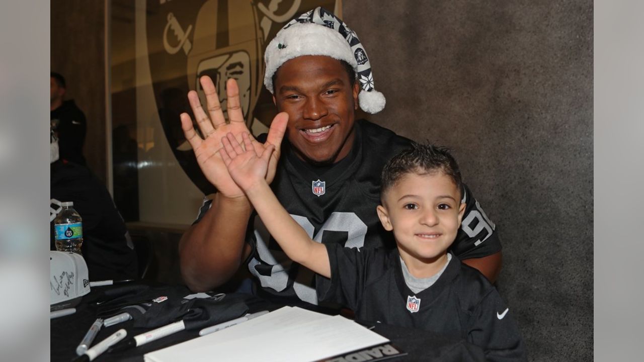 Oakland Raiders Community Outreach: Toys For Tots