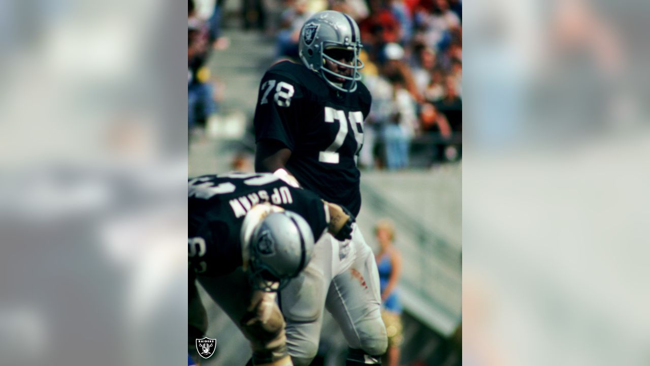 On This Date in Raiders History: Art Shell inducted into the Hall of Fame