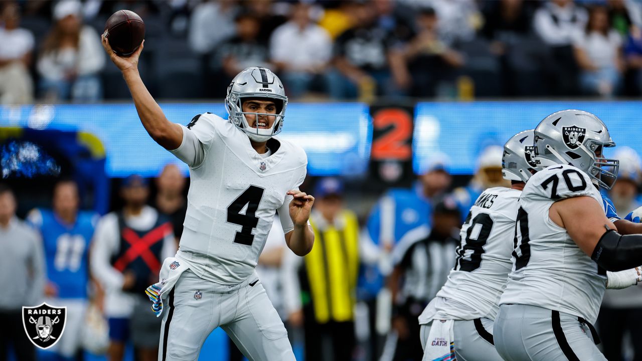 Chargers hold on to beat Raiders 24-17 after late O'Connell interception -  Las Vegas Sun News