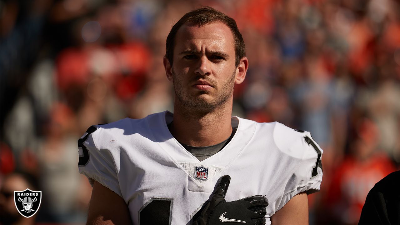 Las Vegas Raiders wide receiver Hunter Renfrow (13) warms up