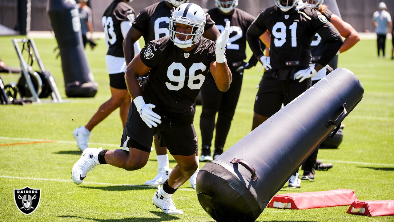 Las Vegas Raiders defensive end Clelin Ferrell (96) heads to the