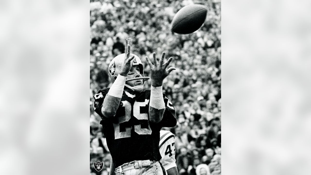 Fred Biletnikoff prepares for special trip to Pro Football Hall of Fame -  Silver And Black Pride