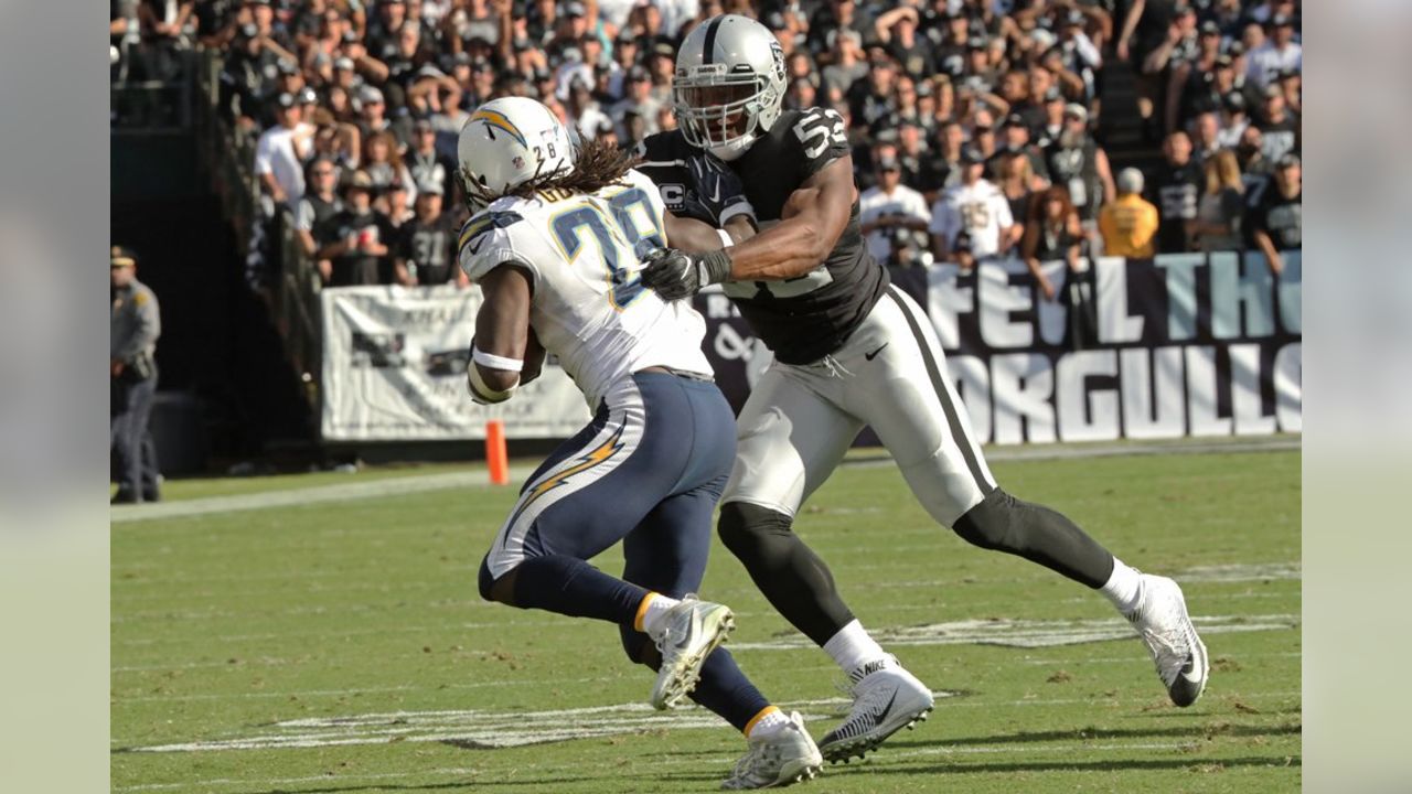 Photo: Oakland Raiderts vs San Diego Chargers - SXP2007123002 