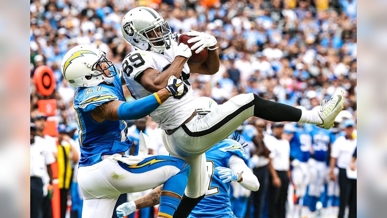 Photo: Oakland Raiderts vs San Diego Chargers - SXP2007123002 