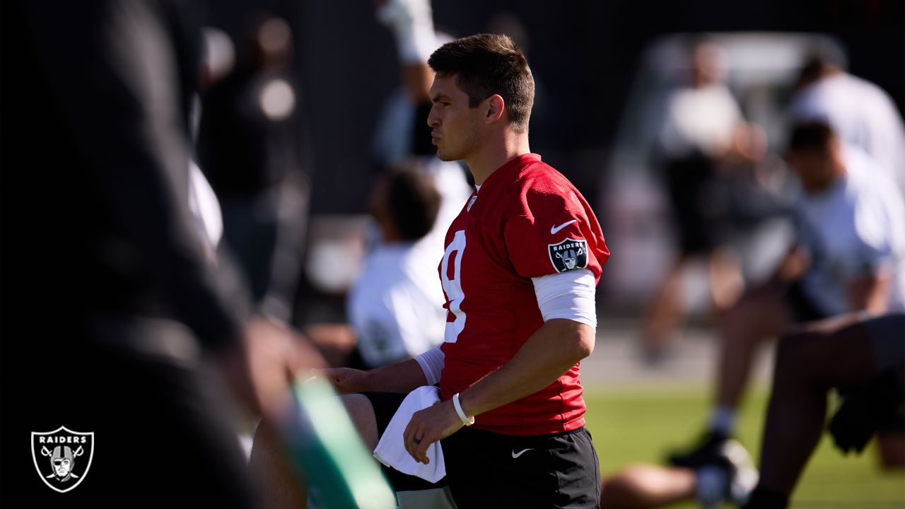 2022 Position Breakdown: Derek Carr leads the way again at quarterback