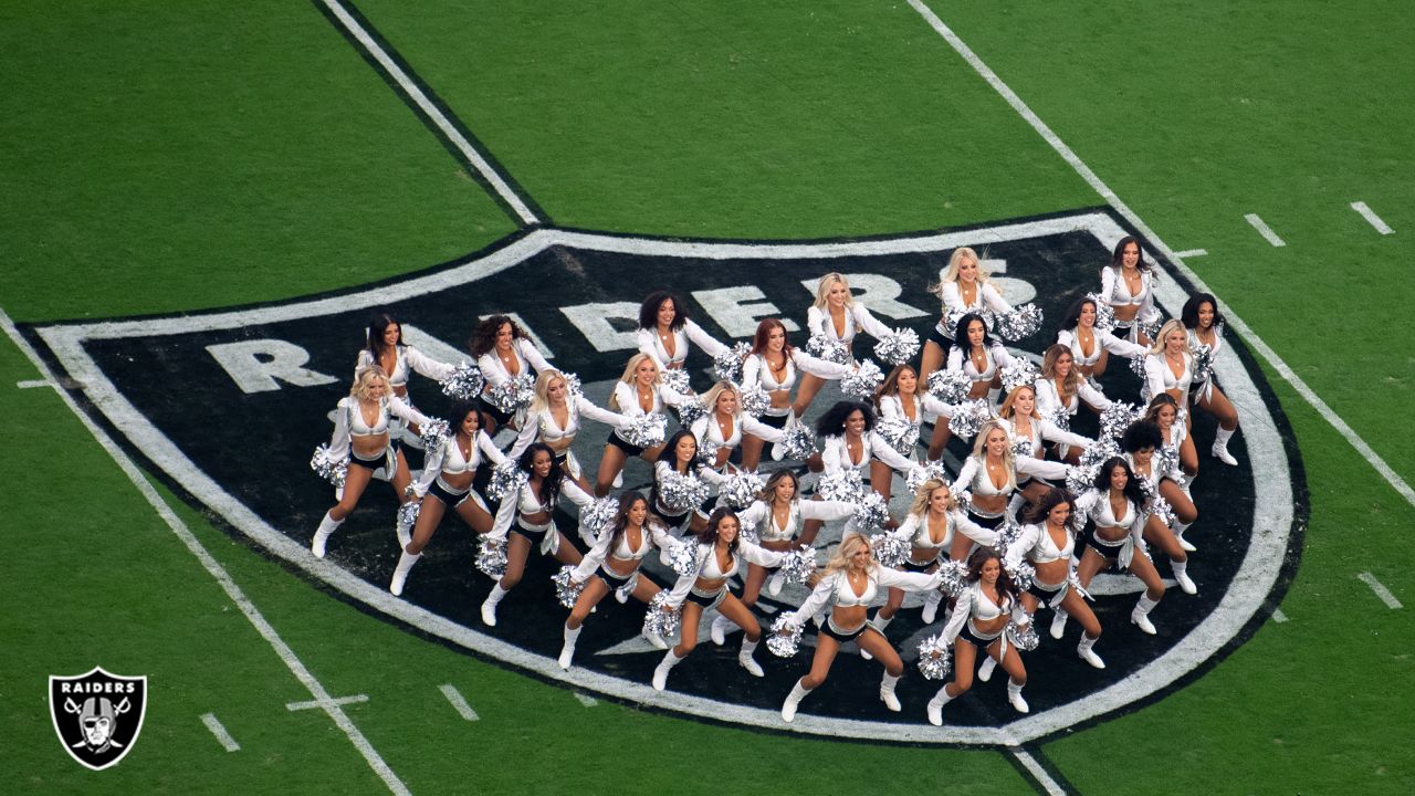 Sights of the Game: Raiderettes vs. Jaguars