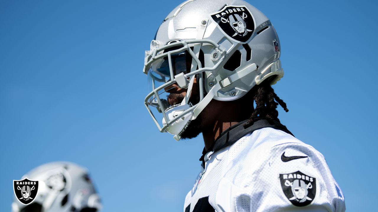 Detailed view of Las Vegas Raiders (left) and Tennessee Titans helmets  Photo via Credit: Newscom/Alamy Live News Stock Photo - Alamy