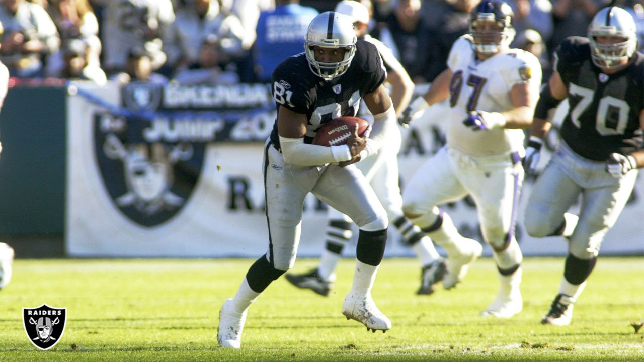 Oakland, California, USA. 14th Jan, 2001. Oakland Raiders vs. Baltimore  Ravens at Oakland Alameda County Coliseum Sunday, January 14, 2001. Ravens  Beat Raiders 19-3. AFC championship game. Oakland Raiders tight end Rickey