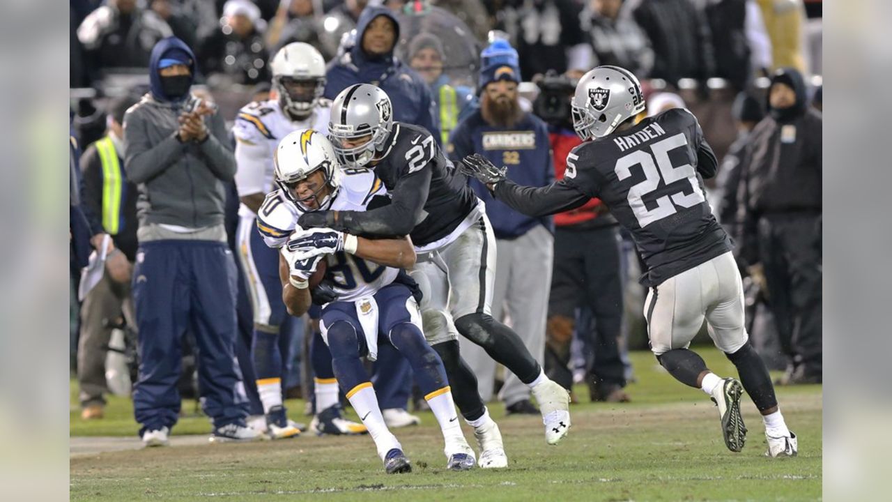 Photo: Oakland Raiderts vs San Diego Chargers - SXP2007123002 