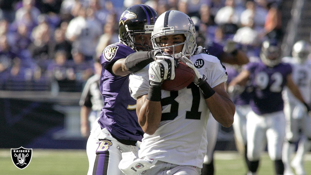 Oakland, California, USA. 14th Jan, 2001. Oakland Raiders vs. Baltimore  Ravens at Oakland Alameda County Coliseum Sunday, January 14, 2001. Ravens  Beat Raiders 19-3. AFC championship game. Baltimore Ravens defensive tackle  Tony