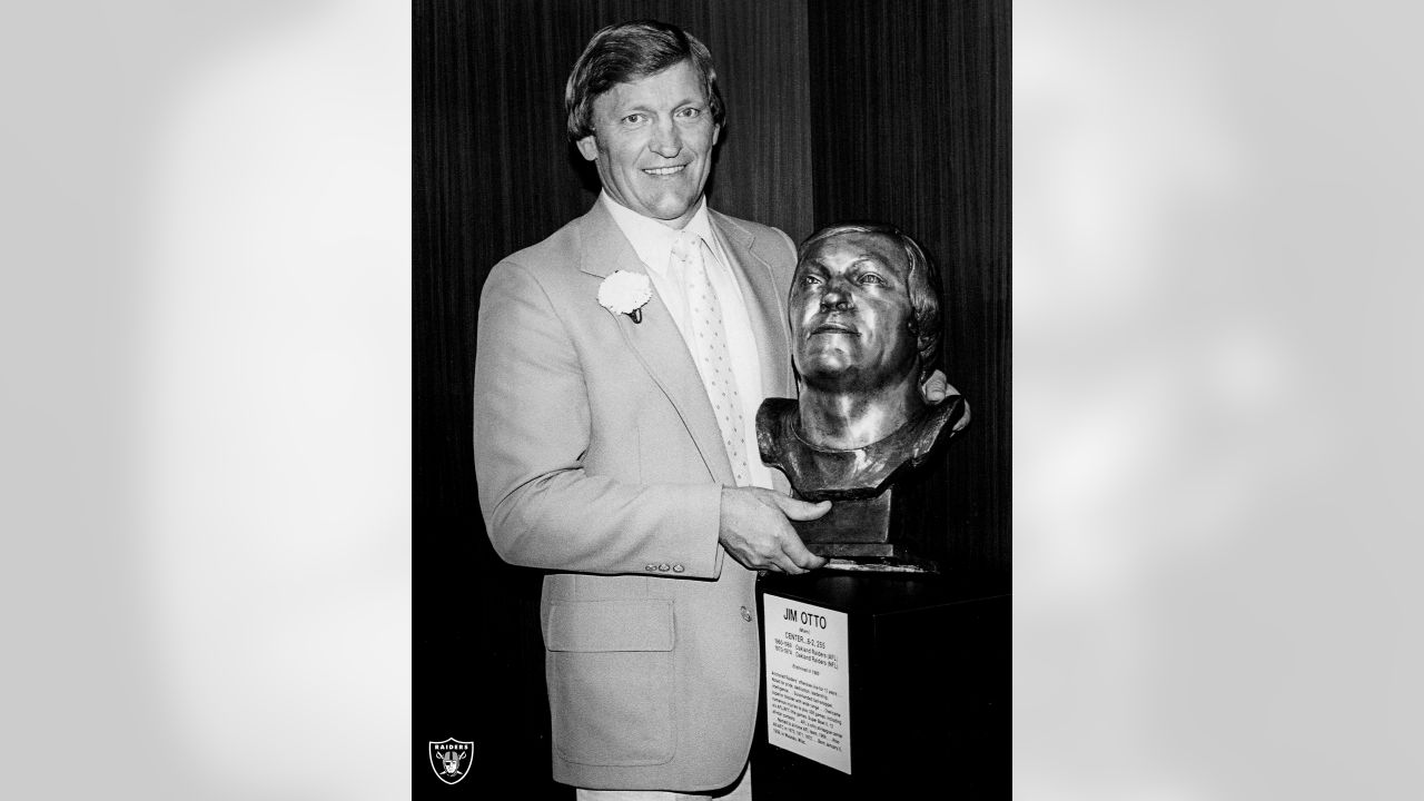 NFL Hall of Famer Jim Otto during an NFL football game against the