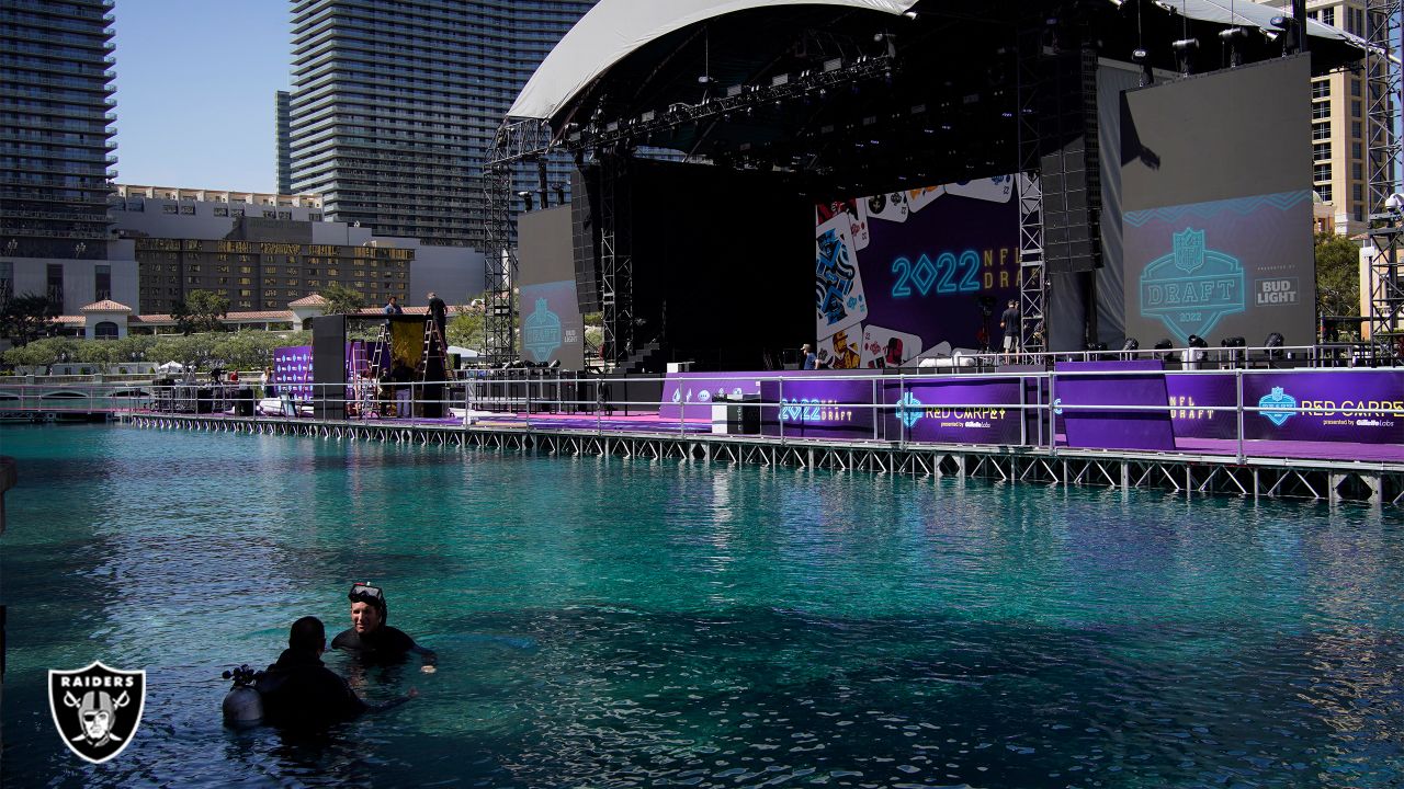 NFL rolls out red carpet on Bellagio fountains for 2022 draft