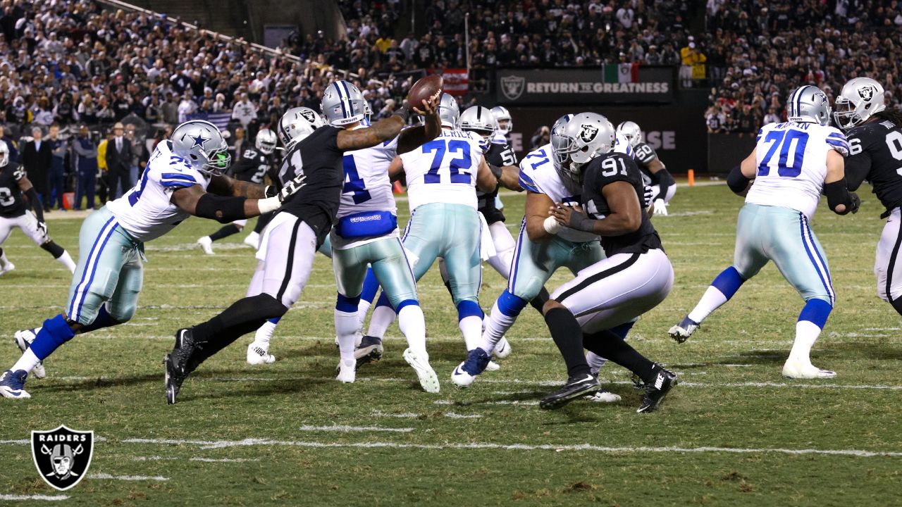 Oakland, California, USA. 7th Dec, 1980. Oakland Raiders vs Dallas Cowboys  at Oakland-Alameda County Coliseum Sunday, December 7, 1980 Oakland Running  back Mark Van Eeghen pushes for extra yardage. Raiders lost to