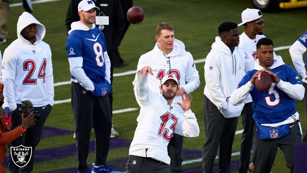 Hunter Renfrow shows off arm at NFL Pro Bowl Skills Challenge