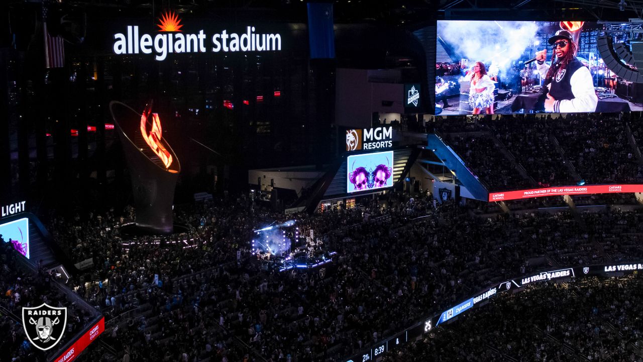 Las Vegas Raiders Vs Los Angeles Chargers Allegiant Stadium