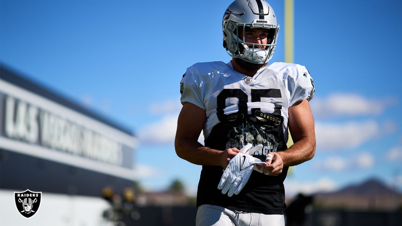 Raiders preseason: Tight end Cole Fotheringham opens eyes - Silver