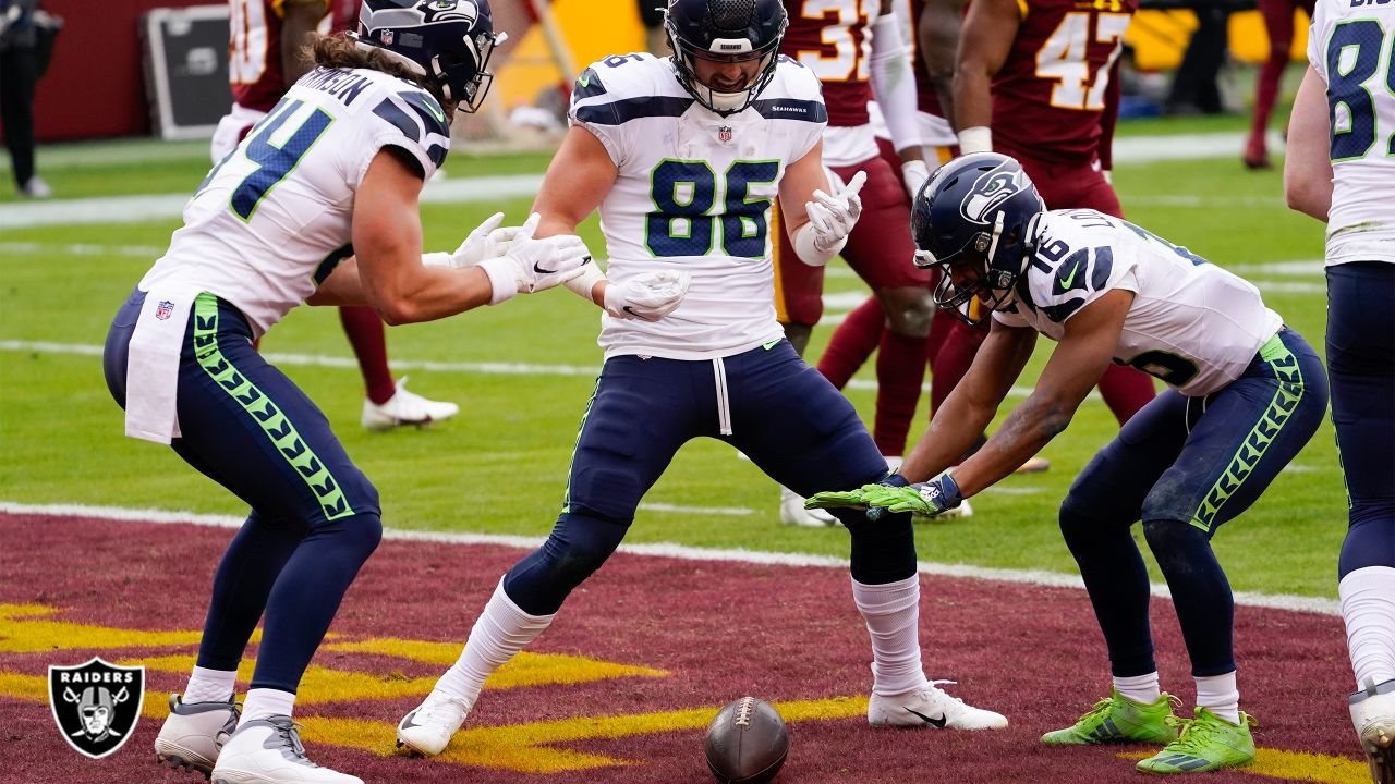 Seattle Seahawks' Jacob Hollister gets ready to toss a ball back at an NFL  football training camp Thursday, Aug. 1, 2019, in Renton, Wash. (AP  Photo/Elaine Thompson Stock Photo - Alamy