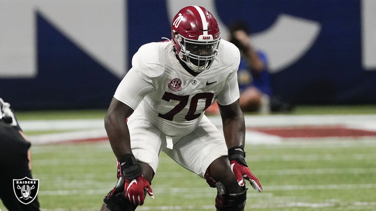 Raiders select Alex Leatherwood at No. 17 overall in 2021 NFL Draft