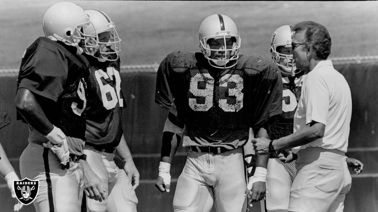 Just grin, baby: Classic Raiders training camp photos, 1960-2015