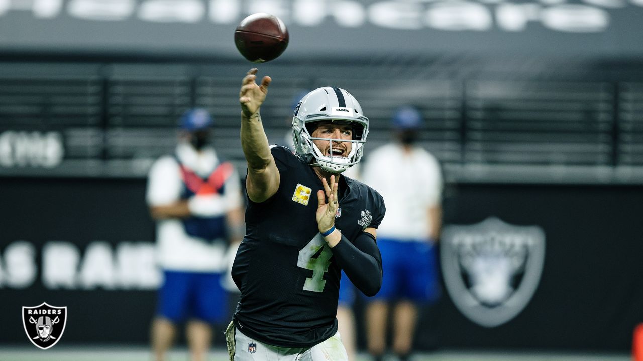 Top Shots: The 30 best photos of QB Derek Carr's 2020 season