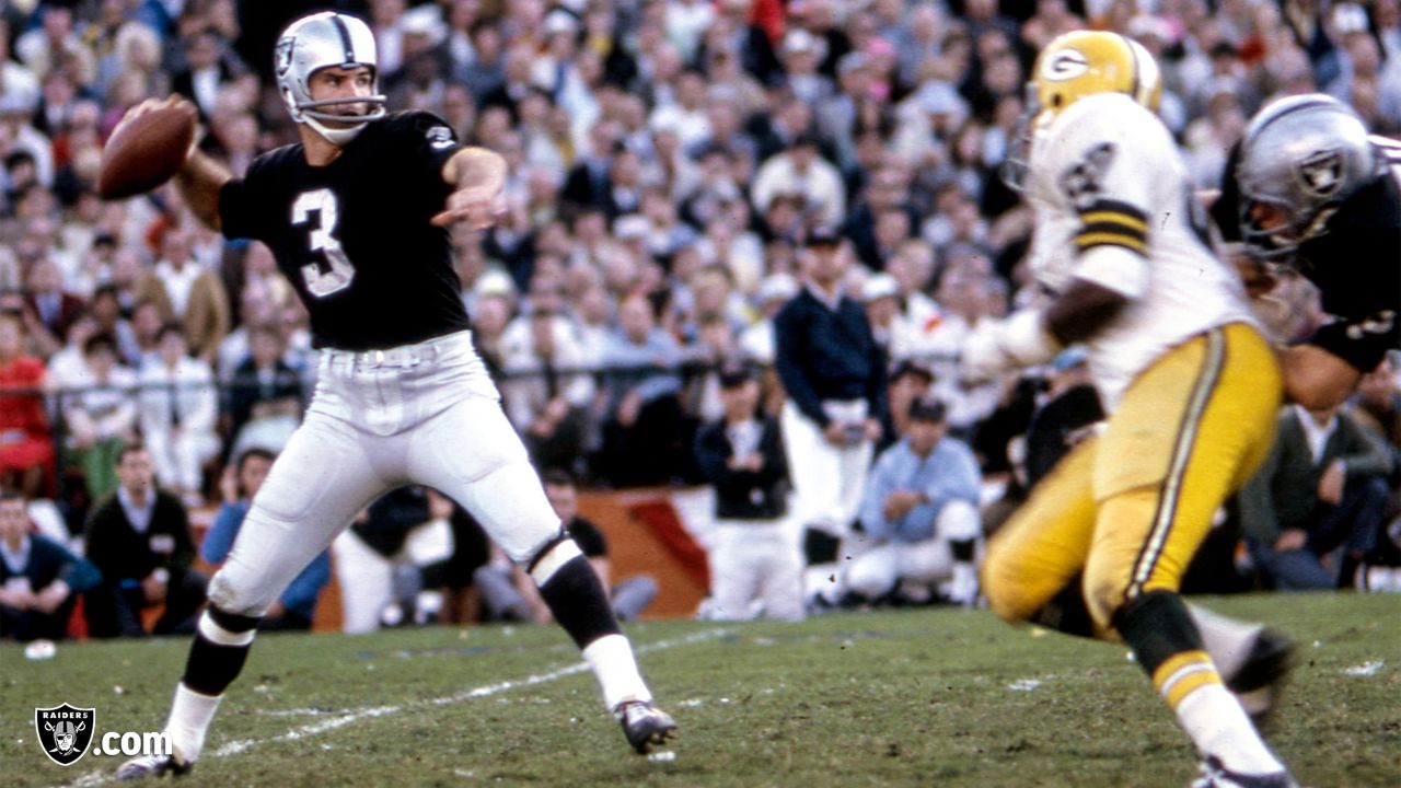 Today in Pro Football History: 1968: Packers Beat Raiders in Super