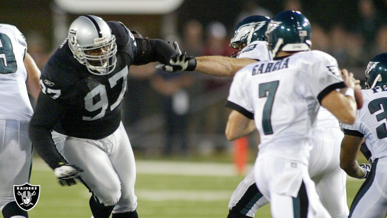 Throwback Thursday: Raiders take down the Eagles in the 2006 Hall