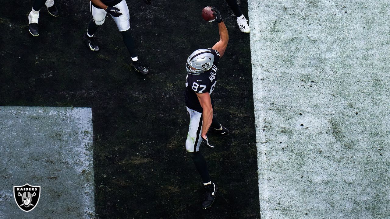 Las Vegas Raiders tight end Foster Moreau (87) celebrates a