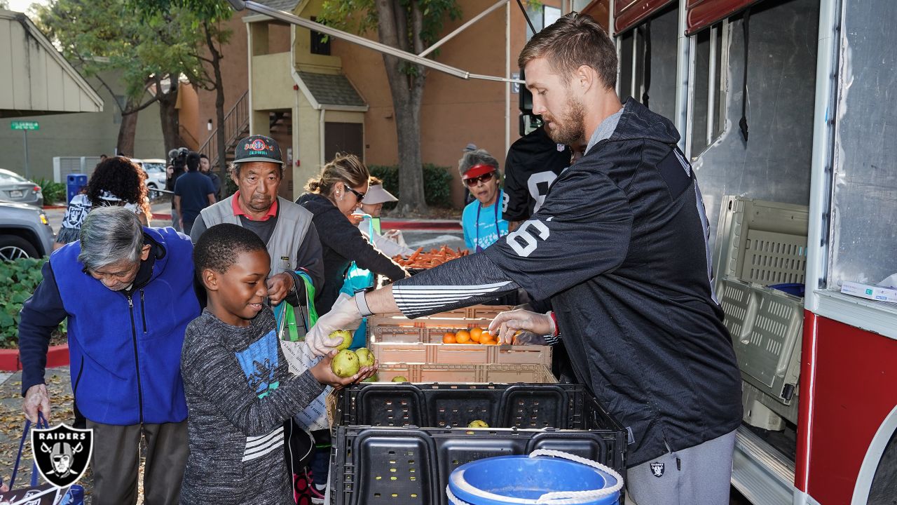 Congratulations to Walter Payton Man of the Year 2022 nominee @ajcole90 !  