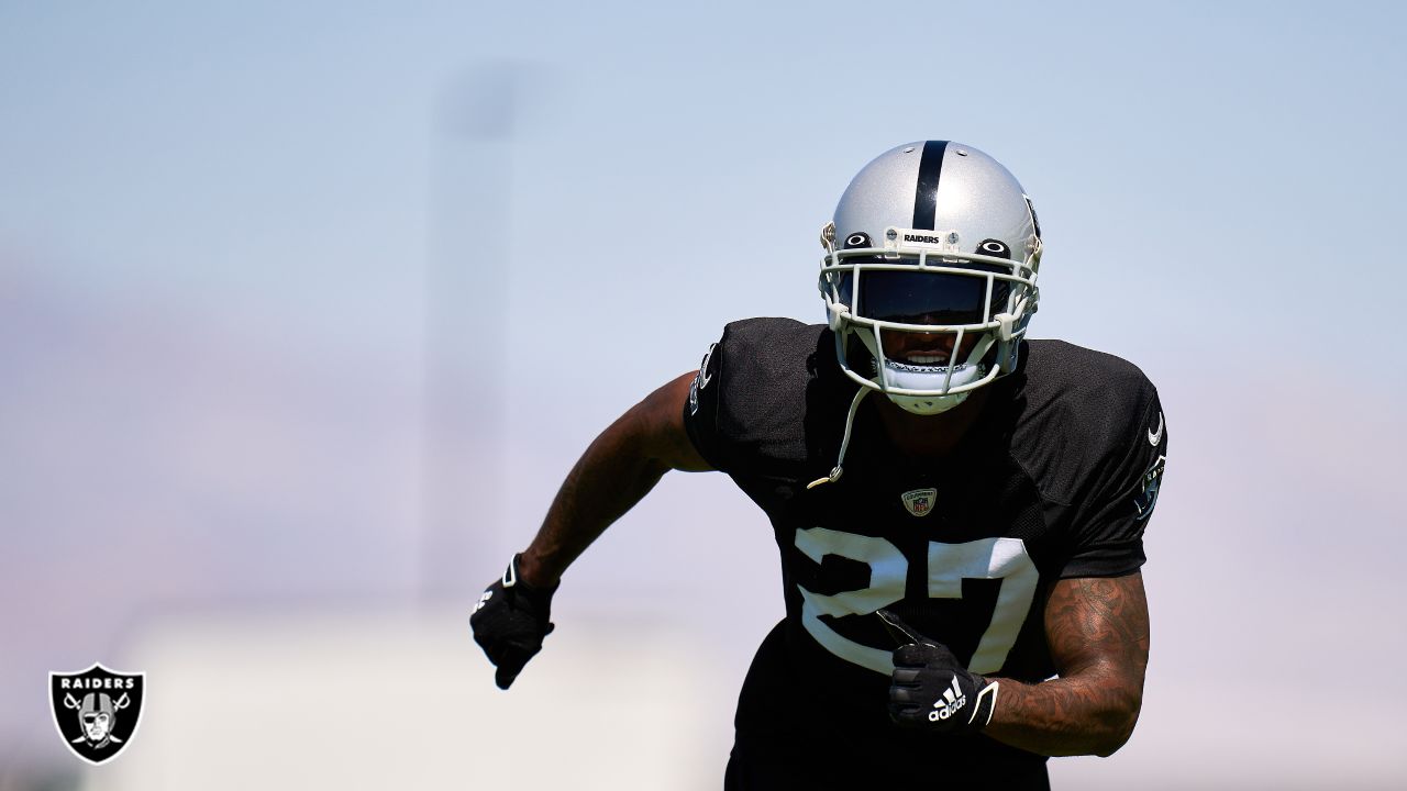 Las Vegas Raiders cornerback Nate Hobbs #39 plays during pre-season NFL  football game against the San Francisco 49ers Sunday, Aug. 13, 2023, in Las  Vegas. (AP Photo/Denis Poroy Stock Photo - Alamy