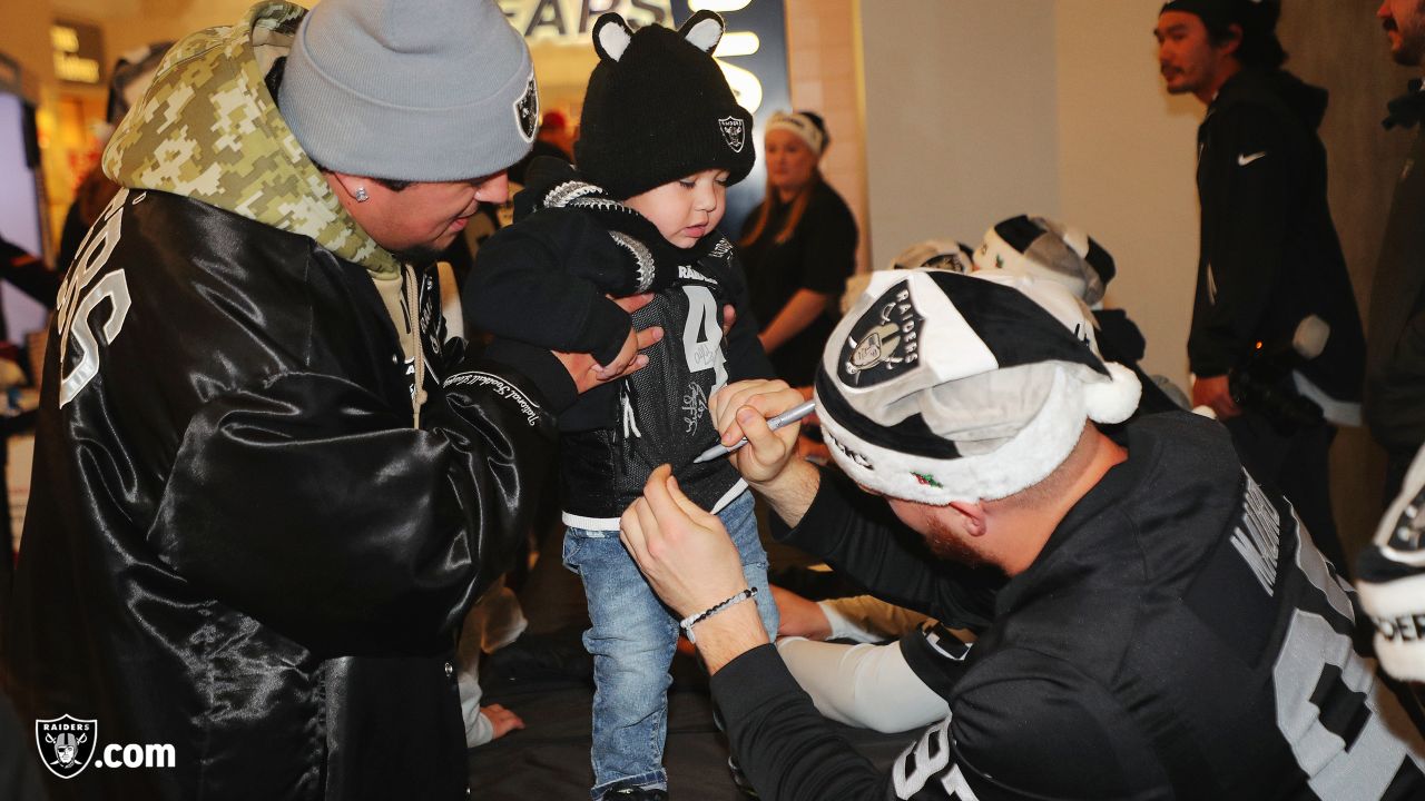 Oakland Raiders Community Outreach: Toys For Tots