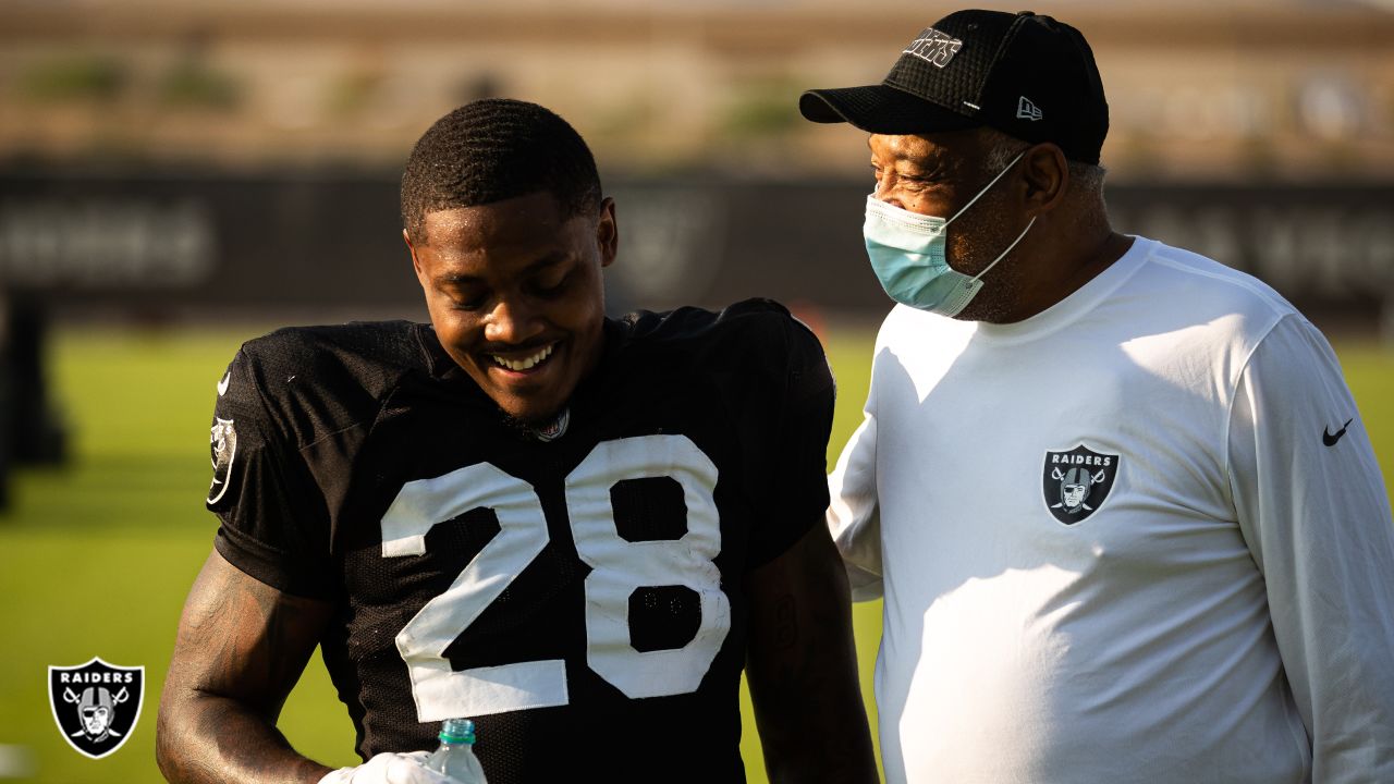 Top Shots: Raiders RB Josh Jacobs' 2020 Pro Bowl season