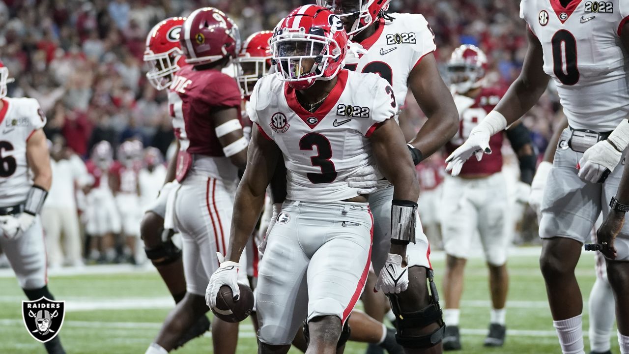 PFF College on X: The Las Vegas Raiders pick Georgia RB Zamir White at No.  122 overall. 87.5 PFF grade in 2021 (3rd among SEC RBs) 