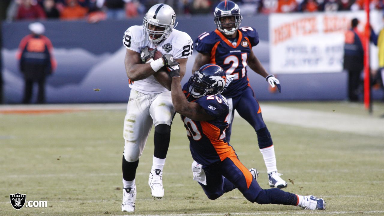 Raiders' Miller revels in shutout against Chubb, Broncos