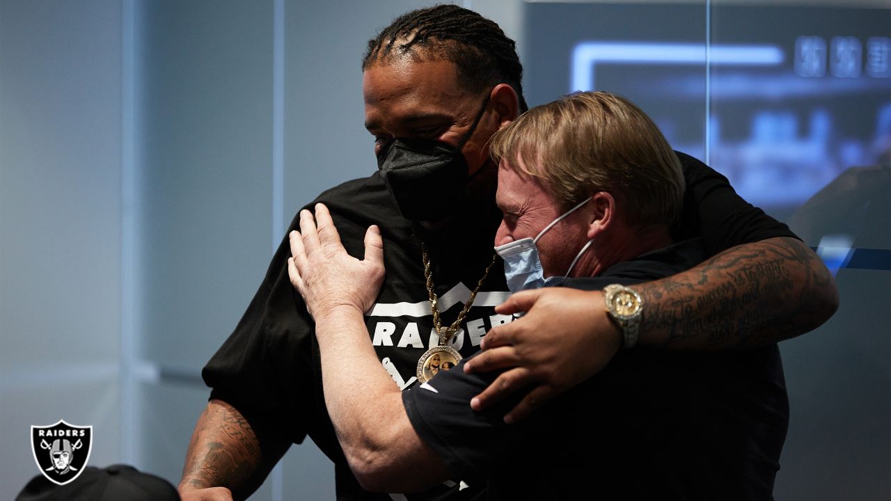 Former Raider great Donald Penn watches former team with pride yet stays  ready to play