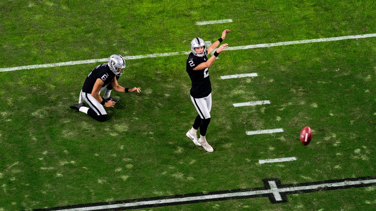 December 6, 2020, Las Vegas Raiders punter A.J. Cole (6) in action during  the NFL game between the Las Vegas Raiders and the New York Jets at MetLife  Stadium in East Rutherford