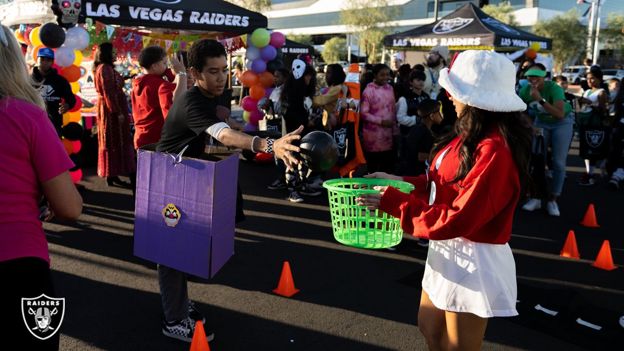 Photos: Raiders hold Tent or Treat event for Las Vegas youth