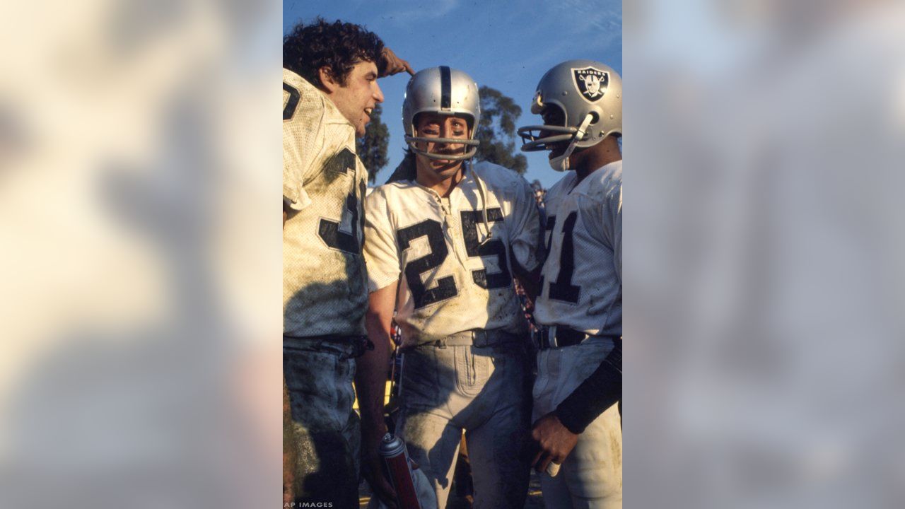 Fast Facts: Raiders Beat Vikings In Super Bowl XI