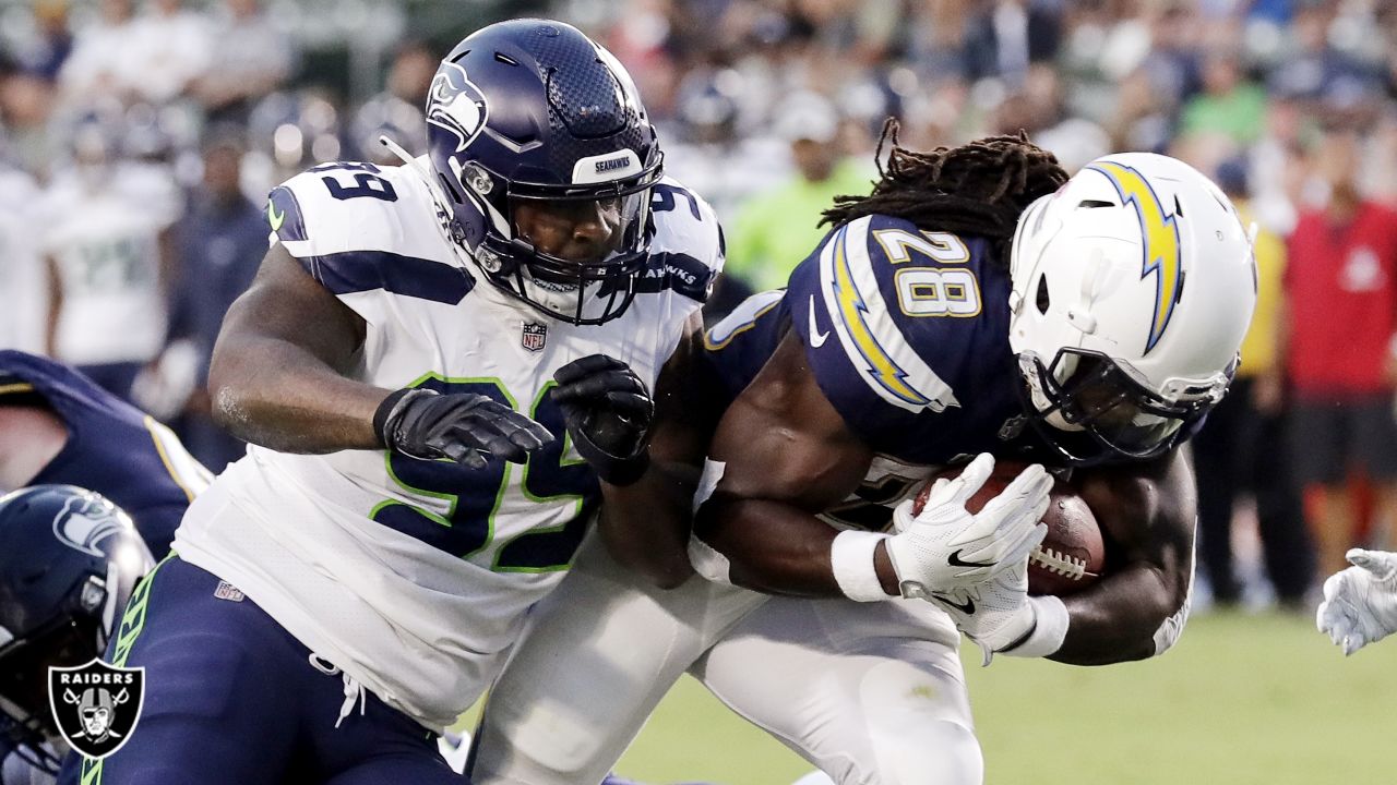 Former Raiders DT Quinton Jefferson signs on with Seahawks