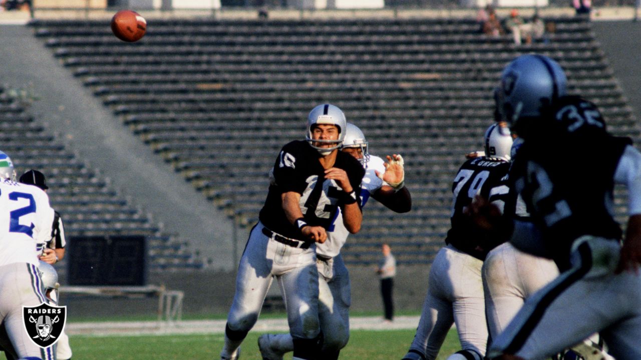 5 for Friday: Jim Plunkett, two-time Super Bowl-winning